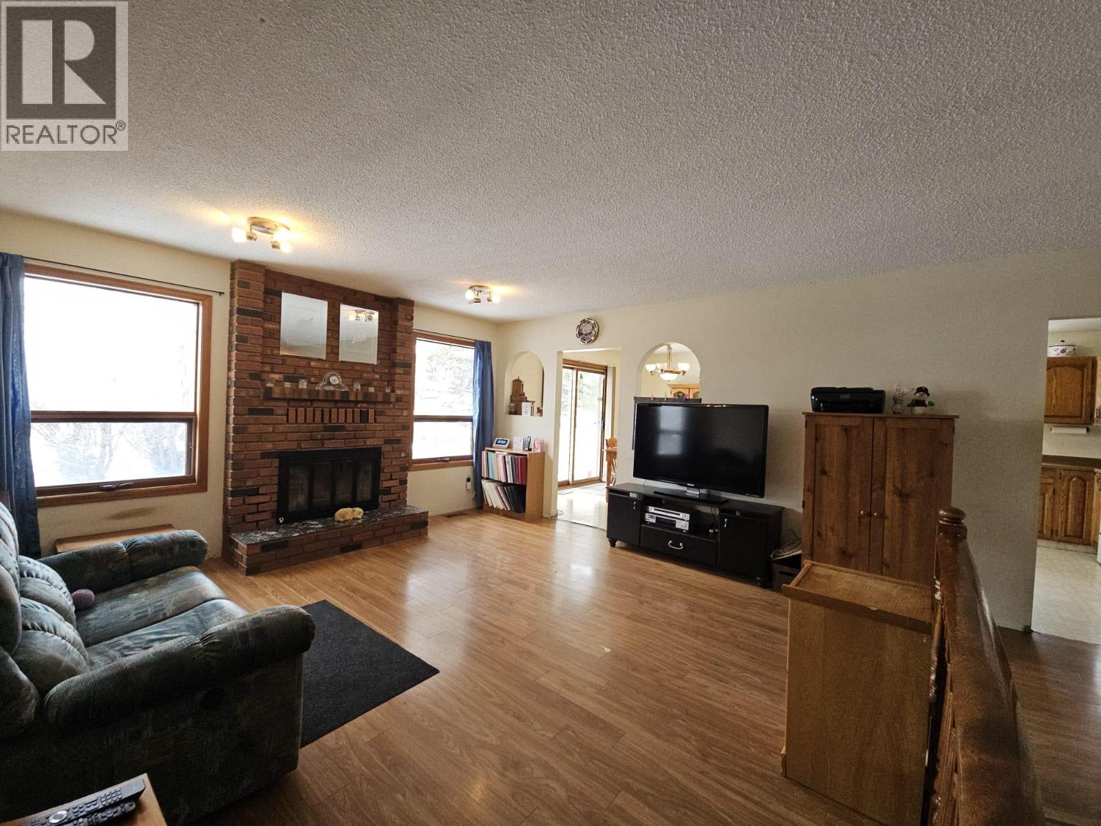 167 Sukunka Avenue, Tumbler Ridge, British Columbia  V0C 2W0 - Photo 2 - 10382523