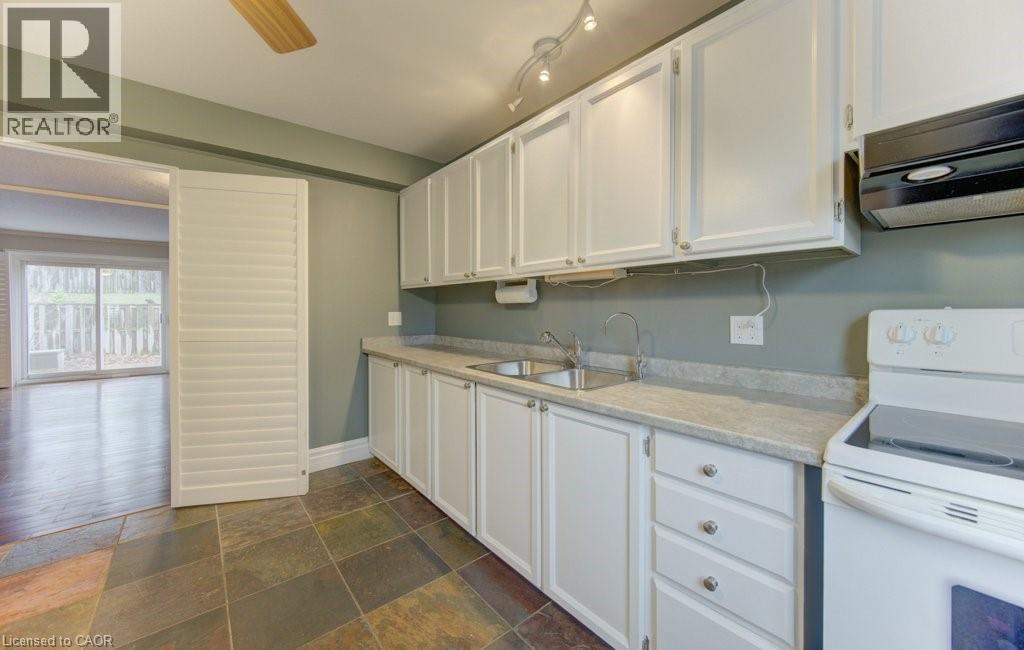 92 Mcdougall Road Unit# A, Waterloo, Ontario  N2L 5C5 - Photo 11 - 40807577