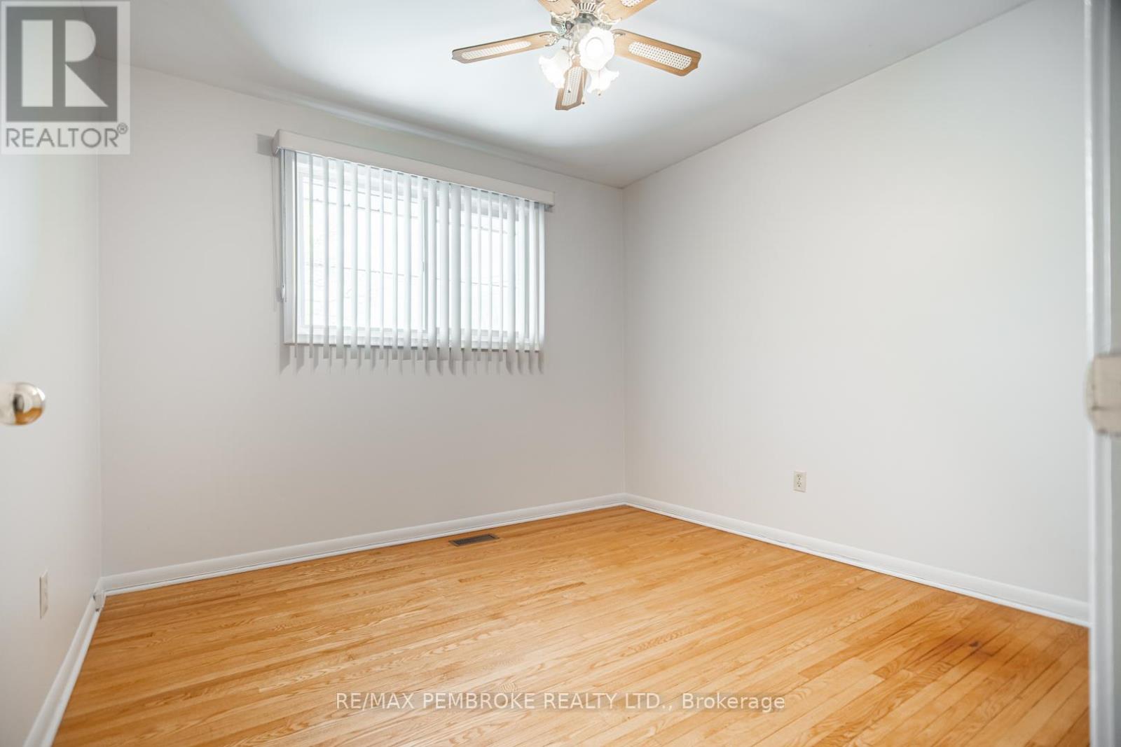 395 Chamberlain Street, Pembroke, Ontario  K8A 2N3 - Photo 16 - X12988804