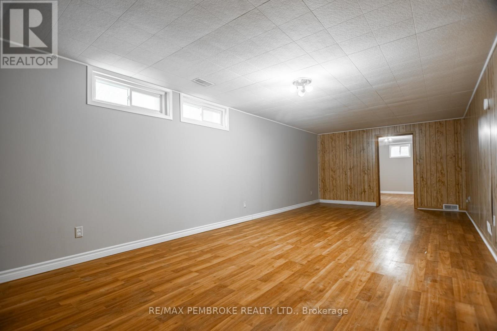 395 Chamberlain Street, Pembroke, Ontario  K8A 2N3 - Photo 22 - X12988804