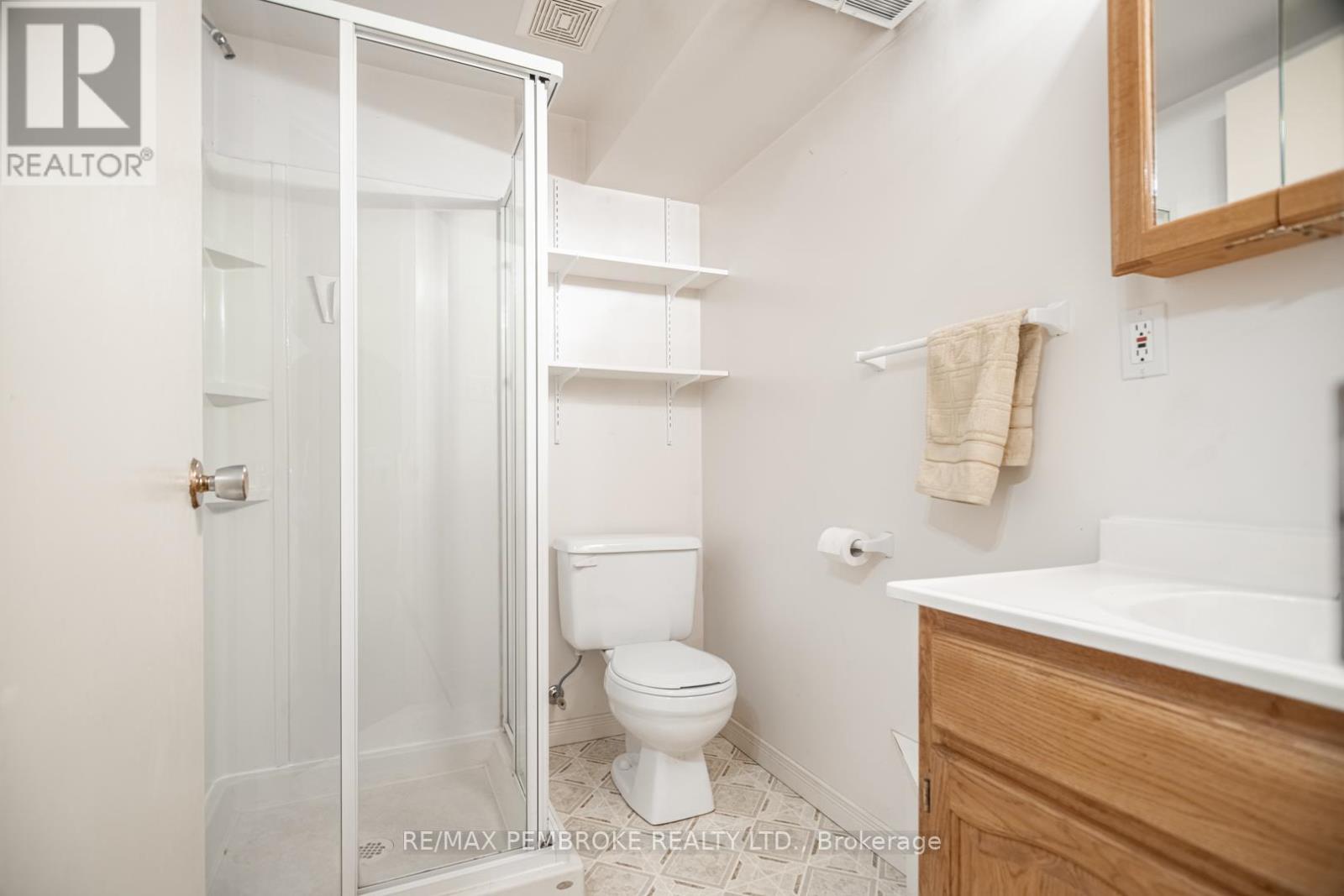 395 Chamberlain Street, Pembroke, Ontario  K8A 2N3 - Photo 25 - X12988804