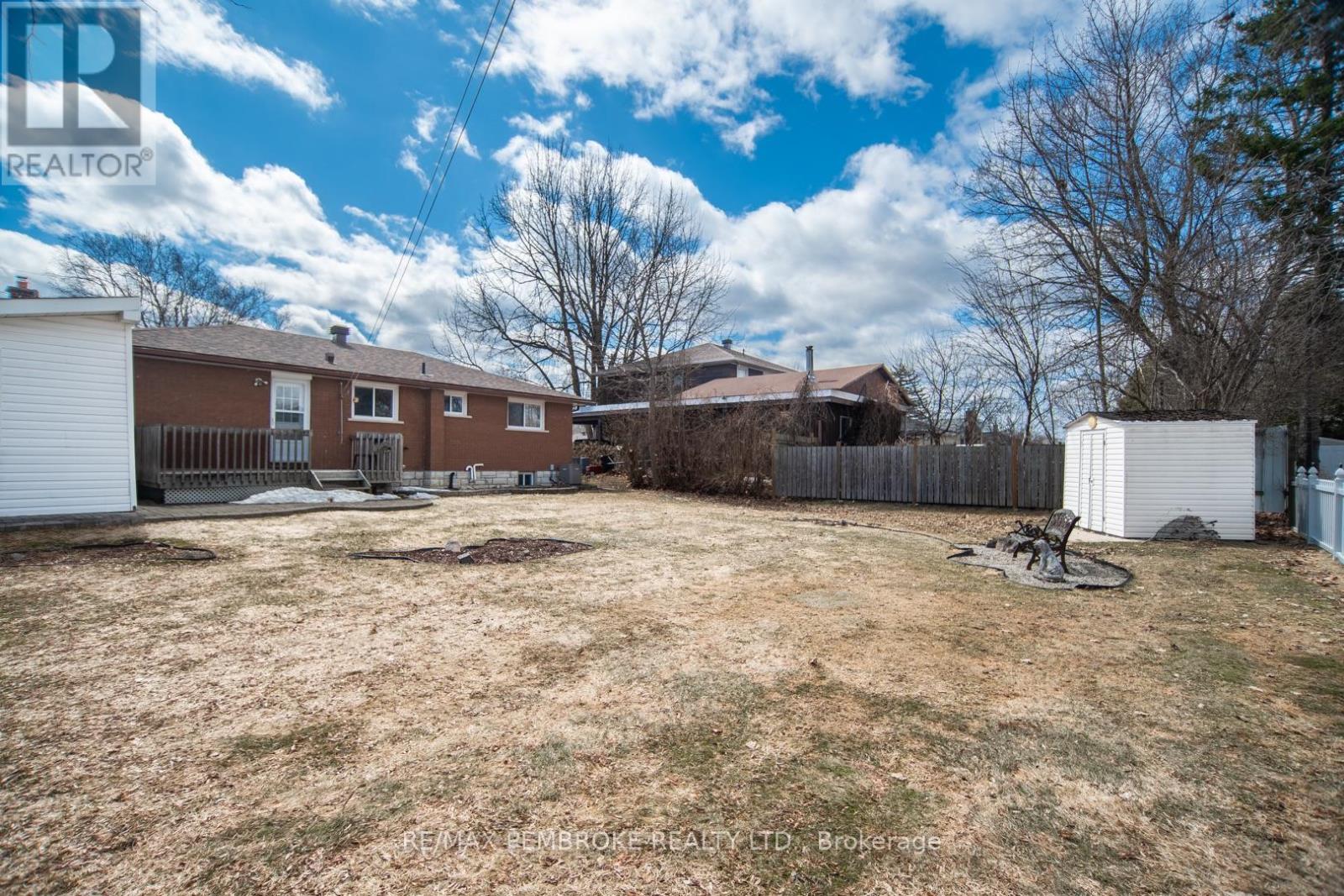 395 Chamberlain Street, Pembroke, Ontario  K8A 2N3 - Photo 30 - X12988804