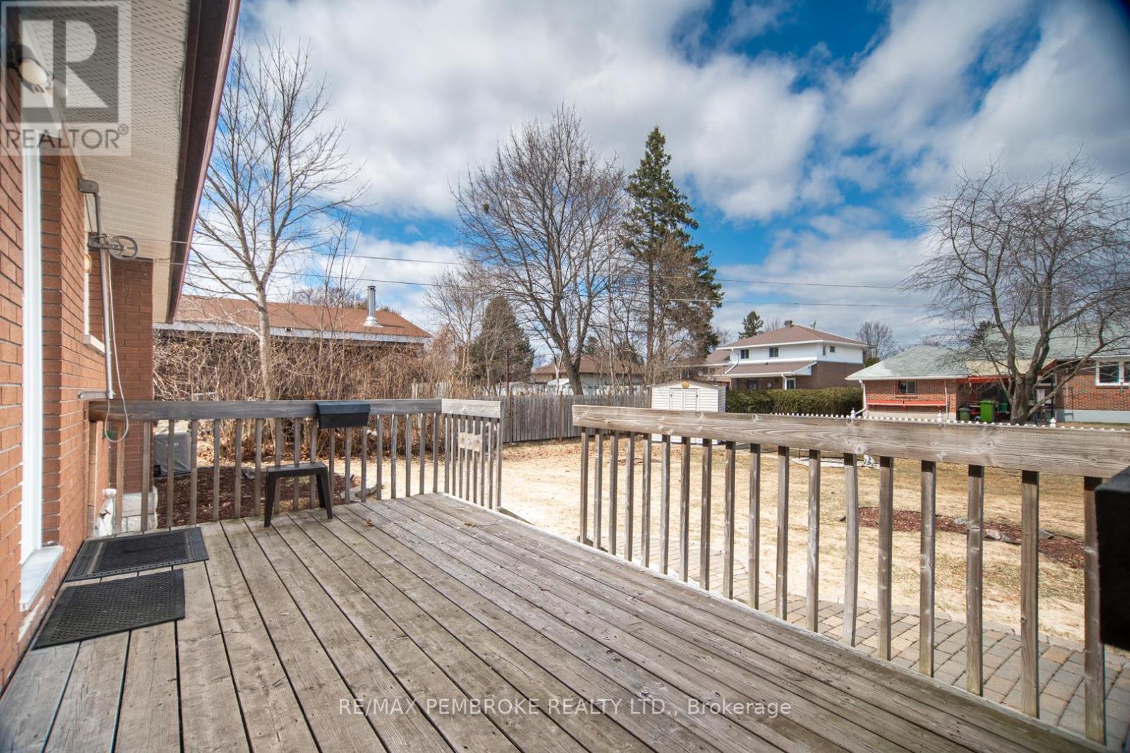 395 Chamberlain Street, Pembroke, Ontario  K8A 2N3 - Photo 32 - X12988804