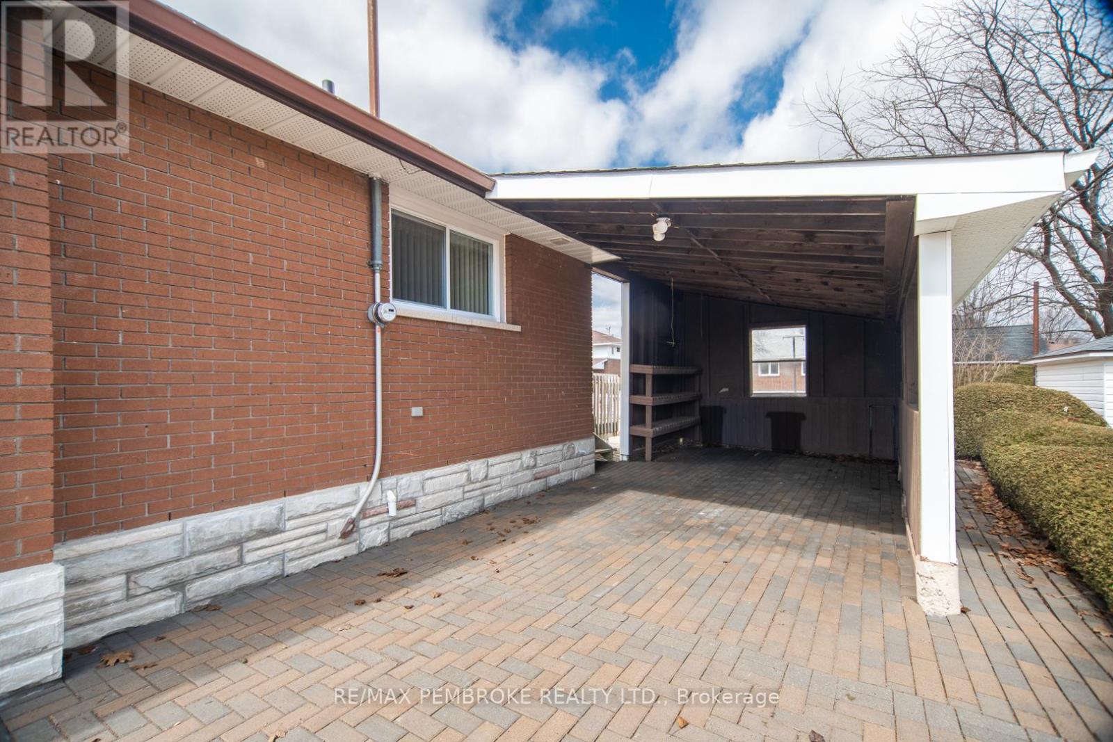 395 Chamberlain Street, Pembroke, Ontario  K8A 2N3 - Photo 33 - X12988804