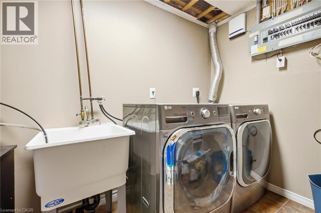 858 Stonegate Drive, Woodstock, Ontario  N4V 1G4 - Photo 21 - 40816159