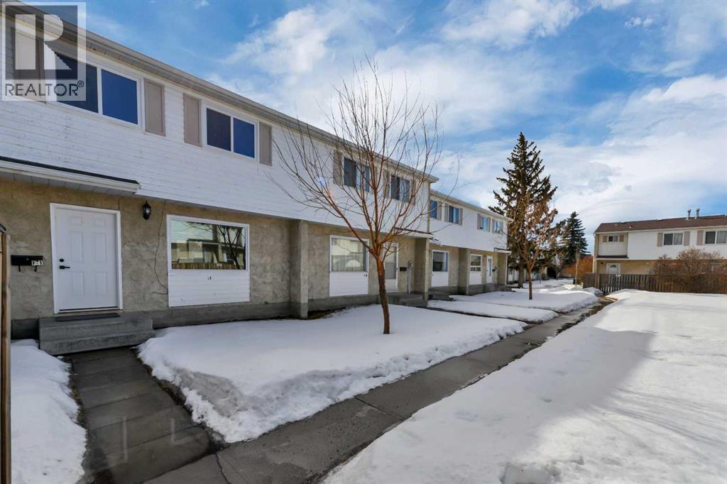 F1, 35 Nash Street, Red Deer, Alberta  T4P 1X9 - Photo 2 - A2292482