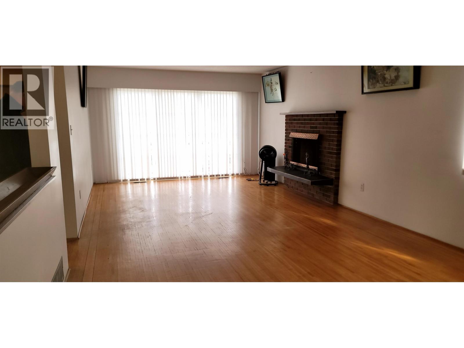 549 Renfrew Street, Vancouver, British Columbia  V5K 4B2 - Photo 2 - R3109731