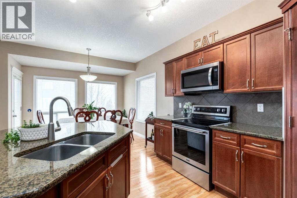 9023 Royal Oak Way Nw, Calgary, Alberta  T3G 0A4 - Photo 6 - A2299525