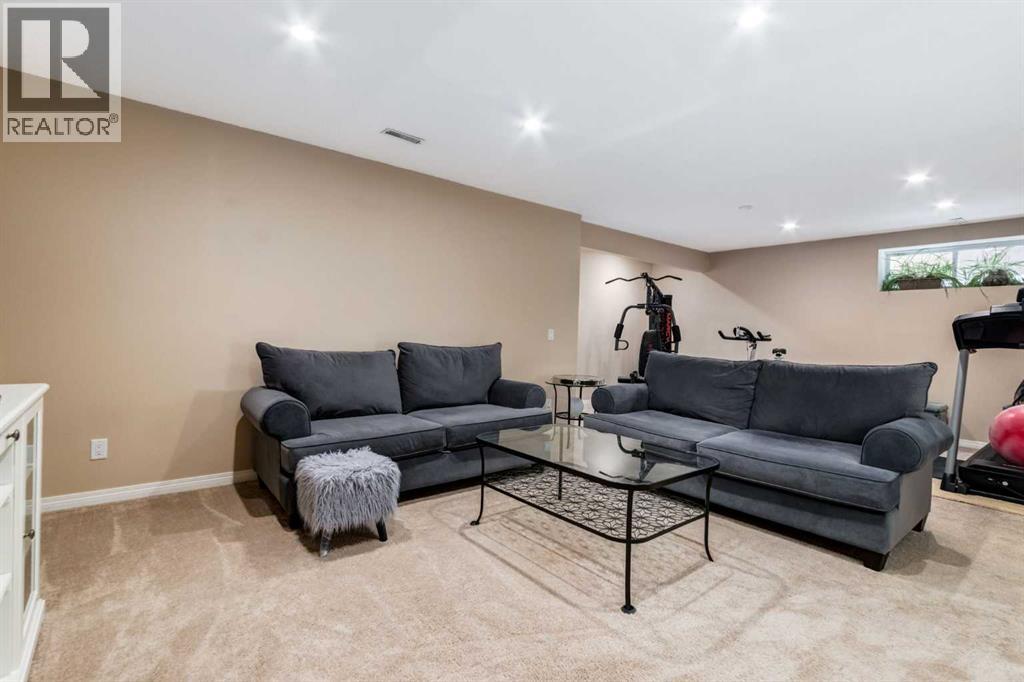9023 Royal Oak Way Nw, Calgary, Alberta  T3G 0A4 - Photo 34 - A2299525