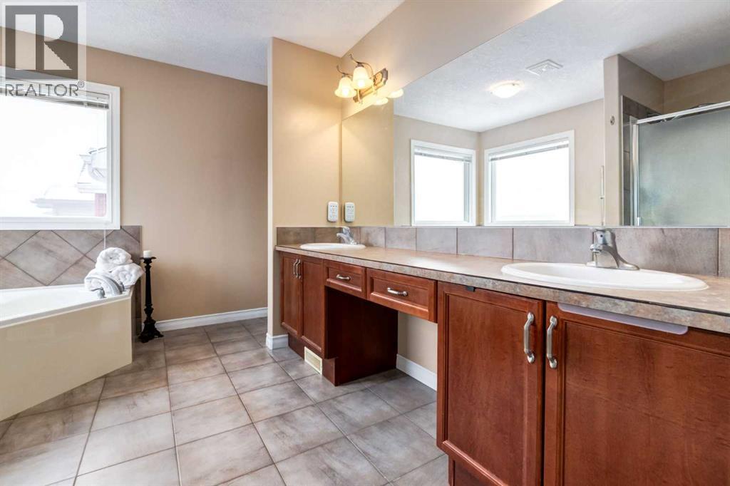 9023 Royal Oak Way Nw, Calgary, Alberta  T3G 0A4 - Photo 23 - A2299525