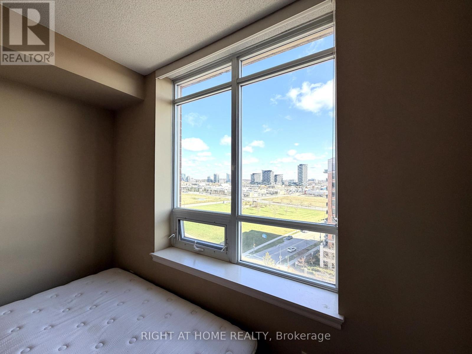 1105 - 2365 Central Park Drive, Oakville, Ontario  L6H 0C7 - Photo 13 - W12988806