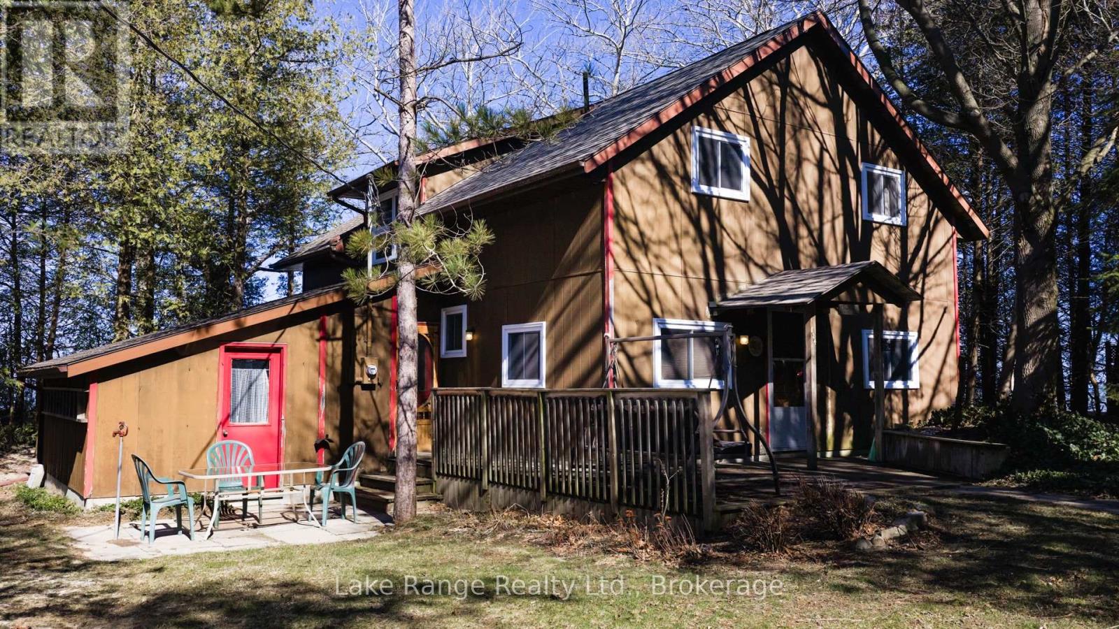 124 Bruce Beach Road, Huron-Kinloss, Ontario  N2Z 2X3 - Photo 12 - X12988684