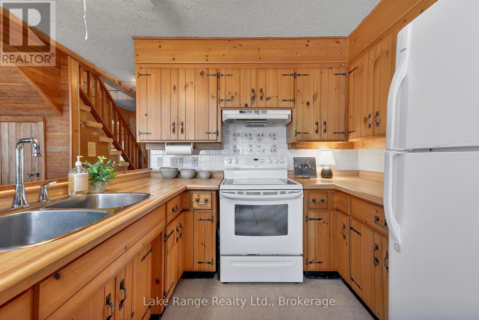 124 Bruce Beach Road, Huron-Kinloss, Ontario  N2Z 2X3 - Photo 23 - X12988684