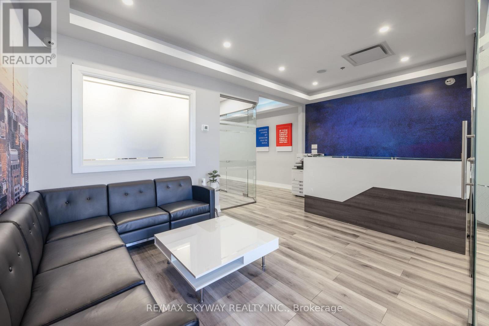 9 - 2565 Steeles Avenue E, Brampton, Ontario  L6T 4L6 - Photo 4 - W12978604