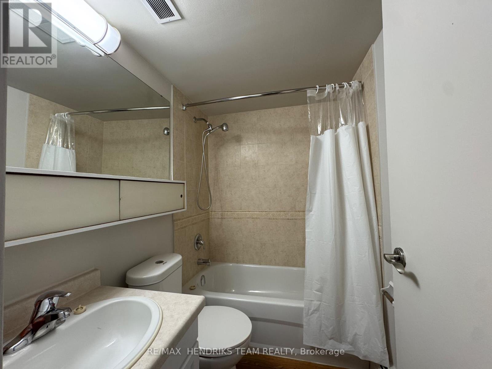 406 - 158 Fitch Street, Welland, Ontario  L3C 4V6 - Photo 11 - X12988814