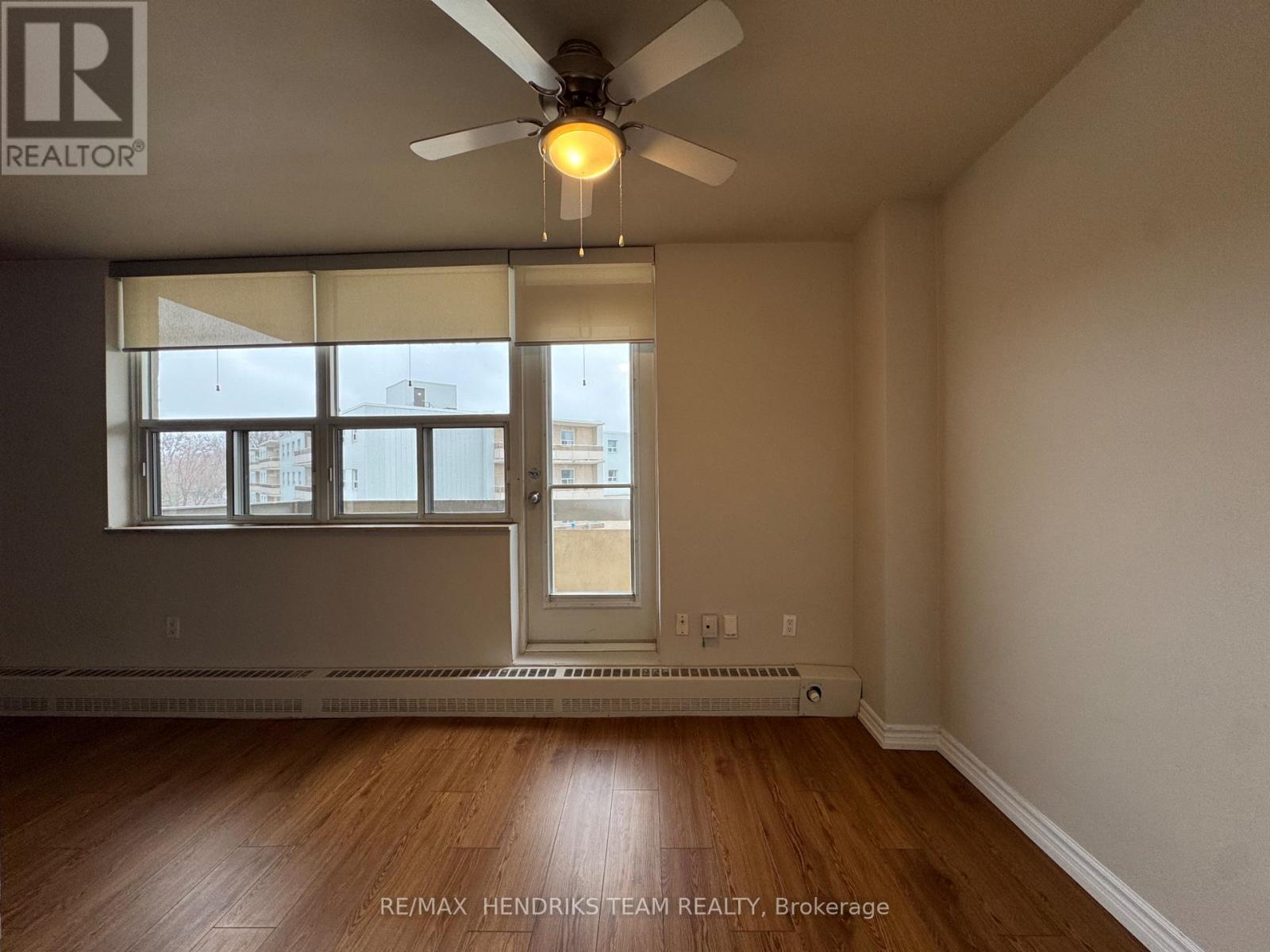 406 - 158 Fitch Street, Welland, Ontario  L3C 4V6 - Photo 4 - X12988814