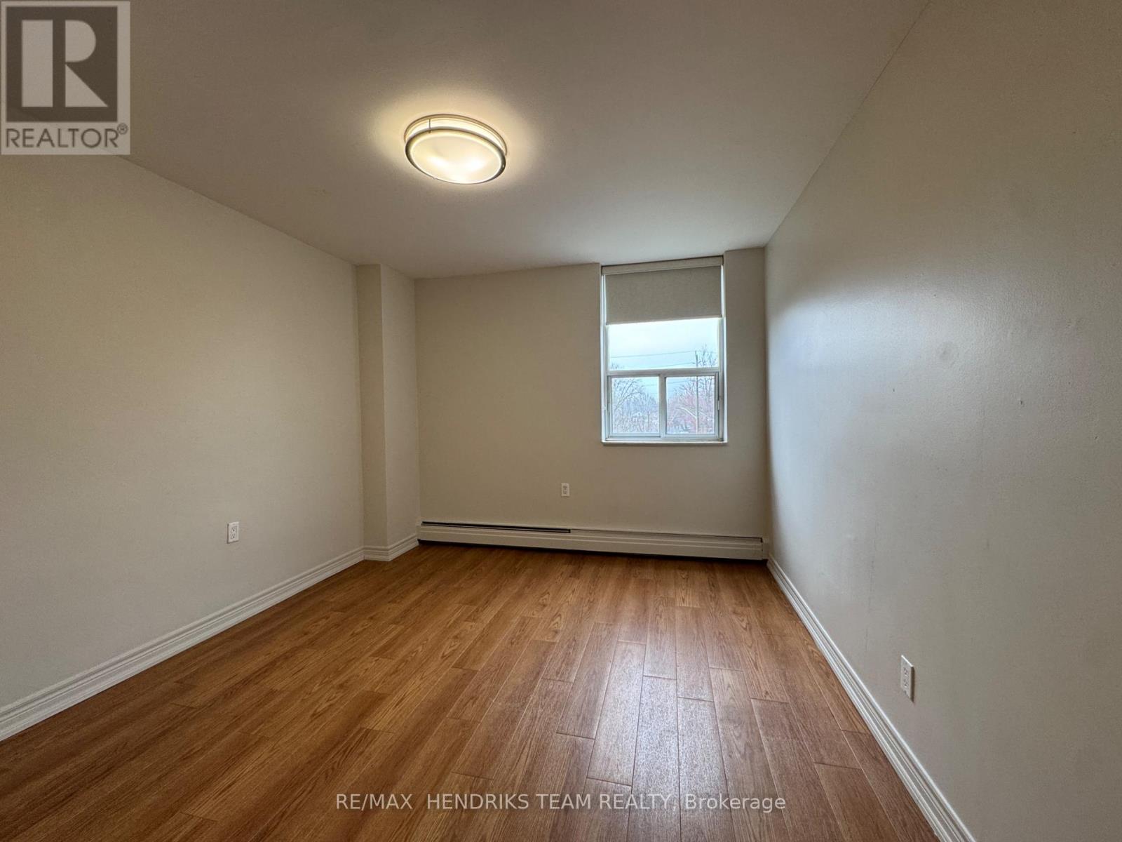 307 - 156 Fitch Street, Welland, Ontario  L3C 4V6 - Photo 9 - X12988820