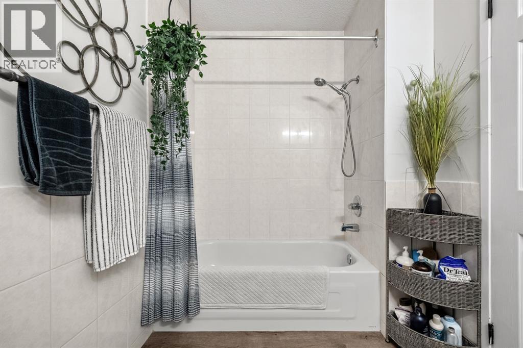 30 Hilton Avenue Nw, Calgary, Alberta  T2K 2H2 - Photo 23 - A2298968