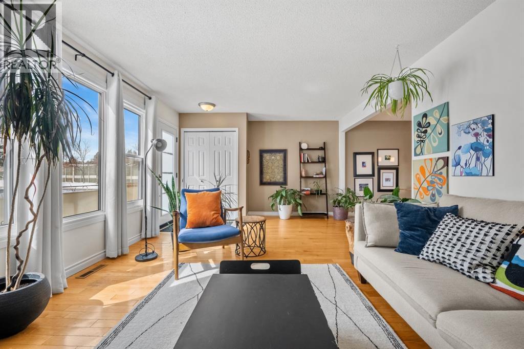 30 Hilton Avenue Nw, Calgary, Alberta  T2K 2H2 - Photo 8 - A2298968