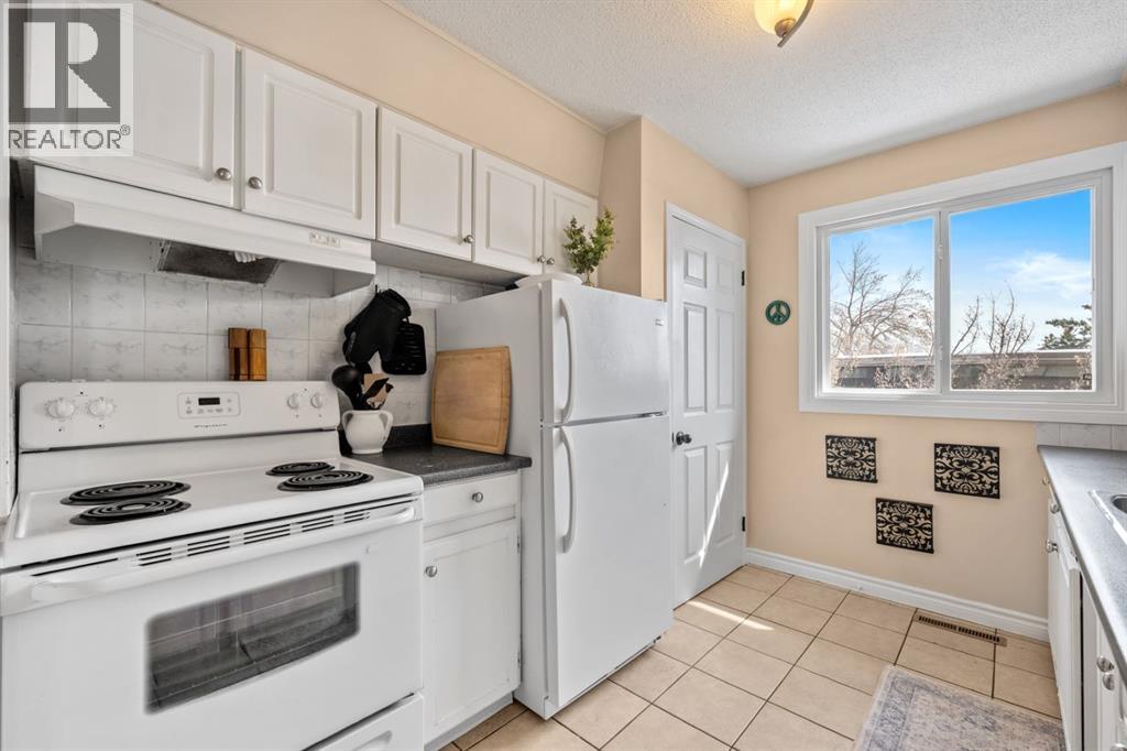 30 Hilton Avenue Nw, Calgary, Alberta  T2K 2H2 - Photo 13 - A2298968