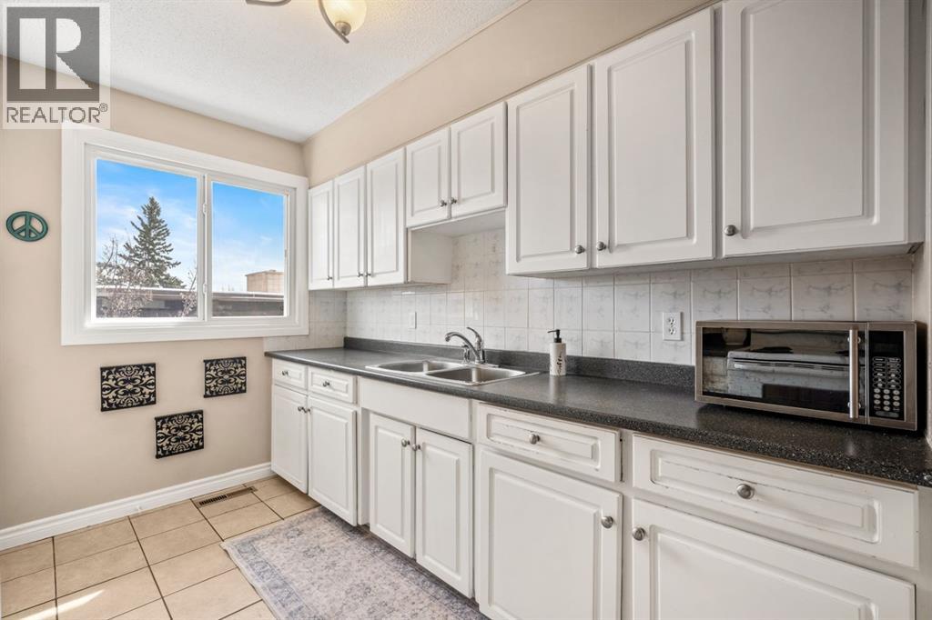 30 Hilton Avenue Nw, Calgary, Alberta  T2K 2H2 - Photo 12 - A2298968