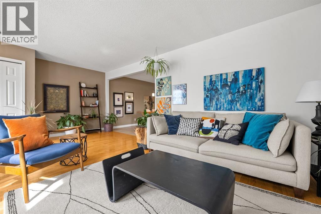 30 Hilton Avenue Nw, Calgary, Alberta  T2K 2H2 - Photo 7 - A2298968