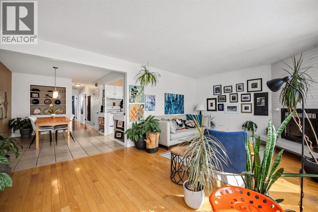 30 Hilton Avenue Nw, Calgary, Alberta  T2K 2H2 - Photo 4 - A2298968