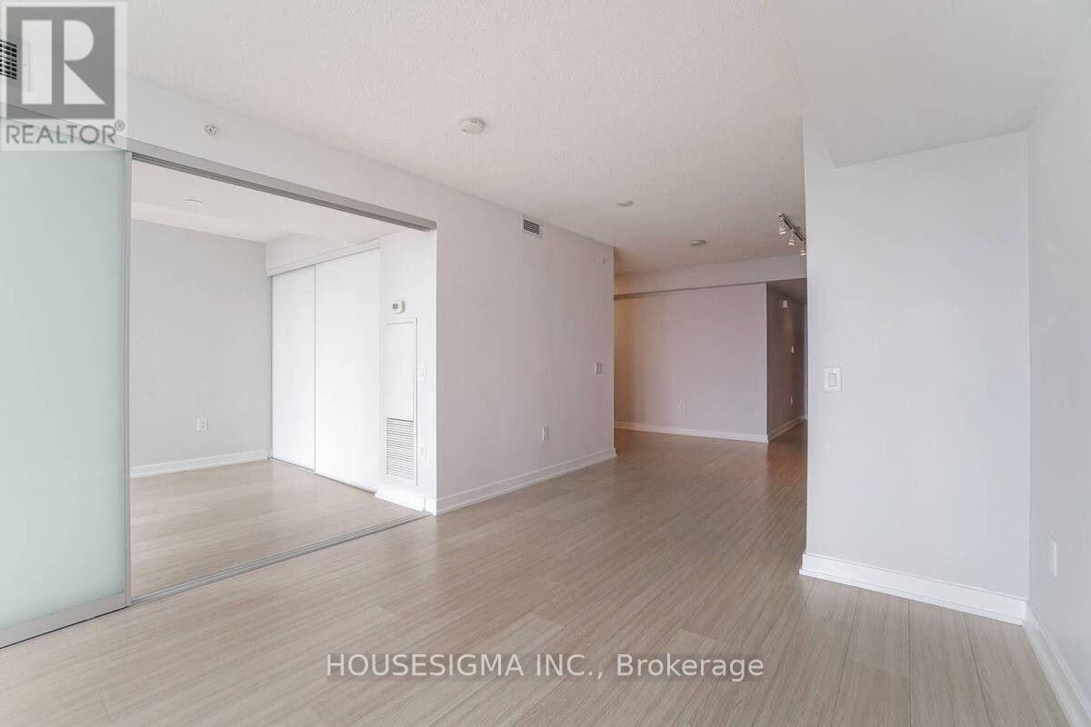 2503 - 85 Queens Wharf Road, Toronto, Ontario  M5V 0J9 - Photo 10 - C12988848