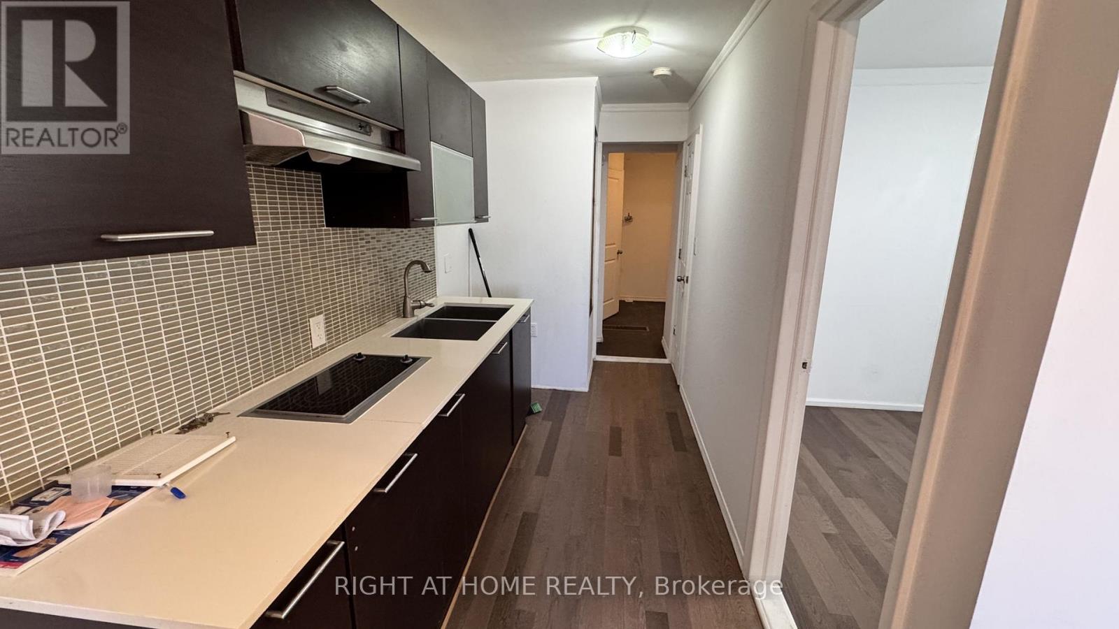 Unit 1 - Unit 1, 104 Danforth Road N, Toronto, Ontario  M1L 3W7 - Photo 11 - E12988822