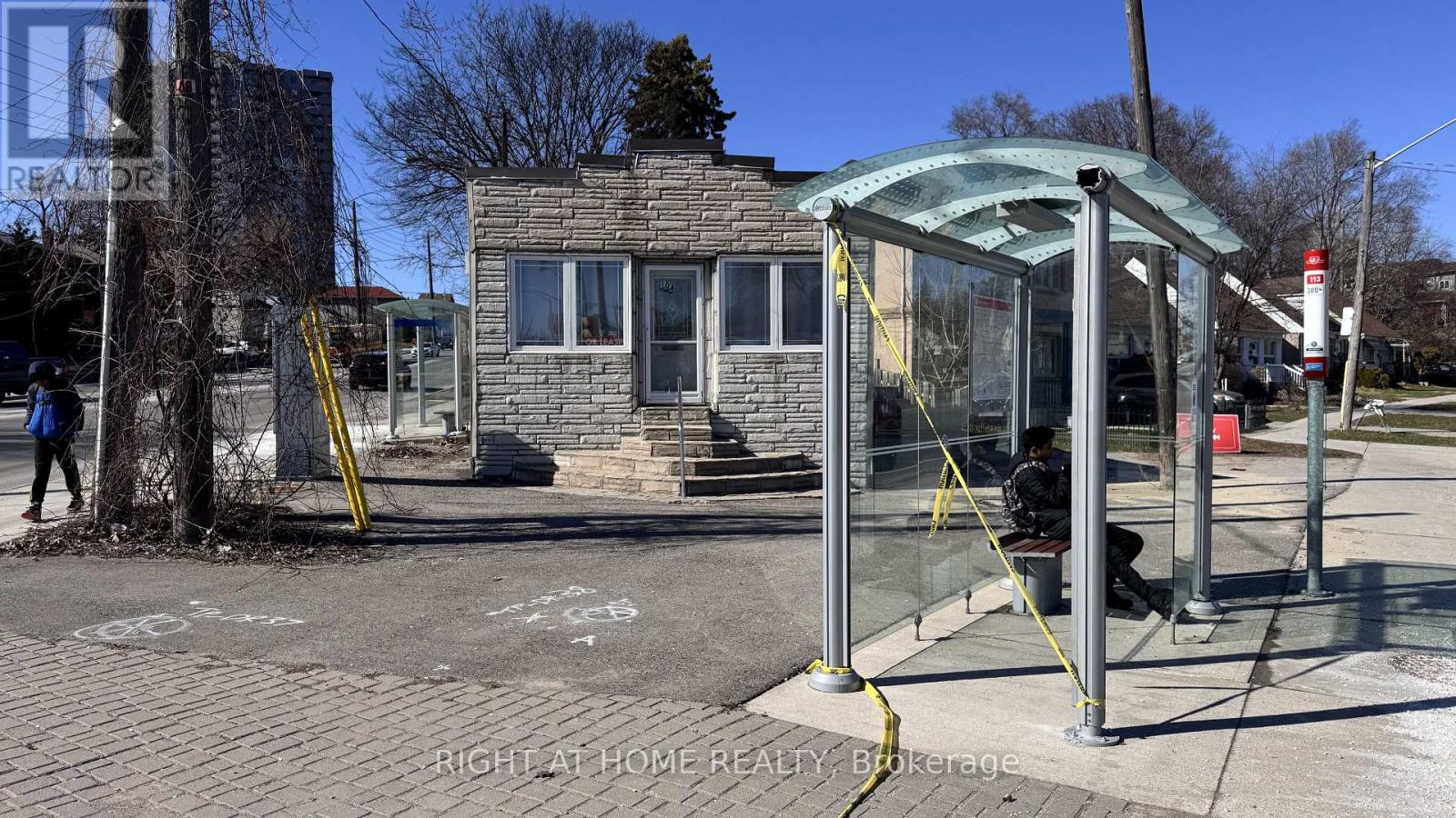 Unit 1 - Unit 1, 104 Danforth Road N, Toronto, Ontario  M1L 3W7 - Photo 5 - E12988822