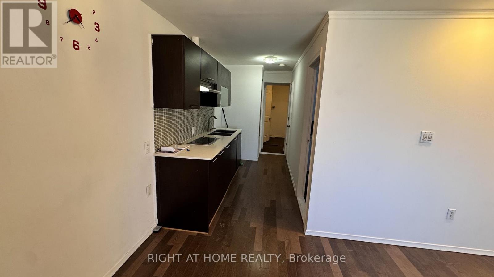 Unit 1 - Unit 1, 104 Danforth Road N, Toronto, Ontario  M1L 3W7 - Photo 8 - E12988822