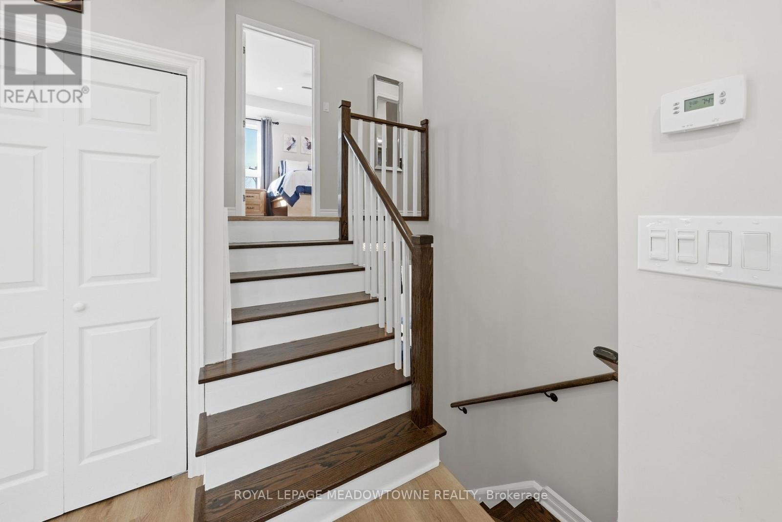 73 Elizabeth Drive, Halton Hills, Ontario  L7J 1B4 - Photo 16 - W12980990