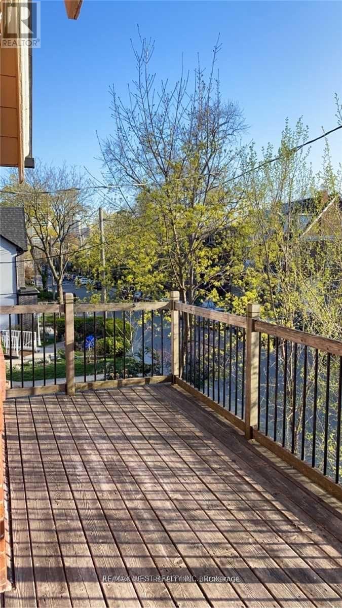 3 - 299 Pacific Avenue, Toronto, Ontario  M6P 2P8 - Photo 11 - W12988812