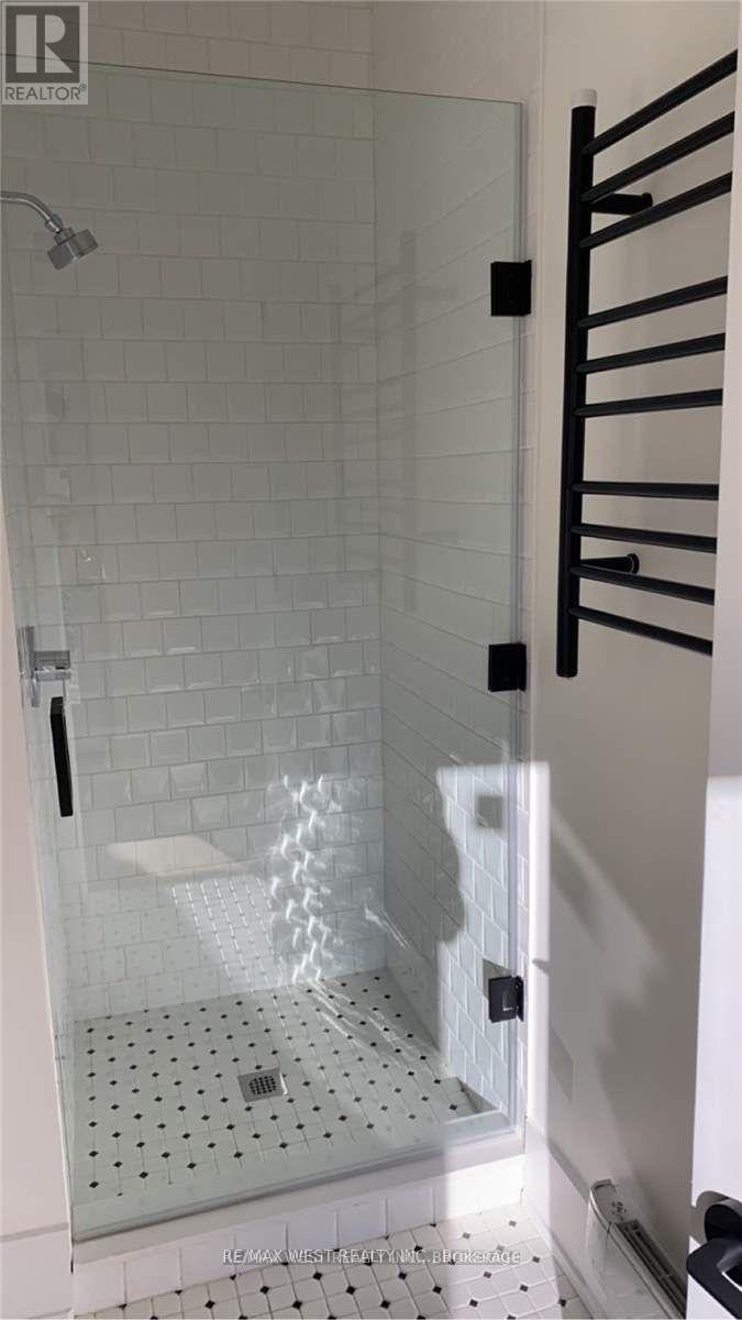 3 - 299 Pacific Avenue, Toronto, Ontario  M6P 2P8 - Photo 13 - W12988812