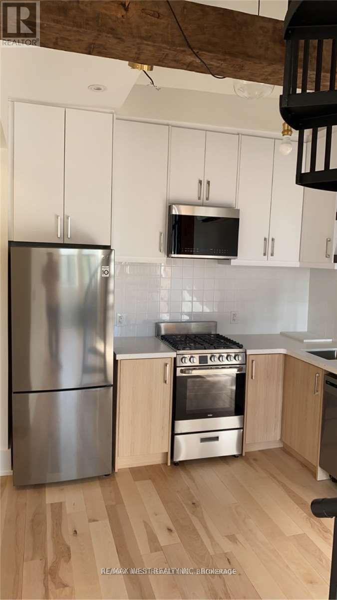 3 - 299 Pacific Avenue, Toronto, Ontario  M6P 2P8 - Photo 3 - W12988812