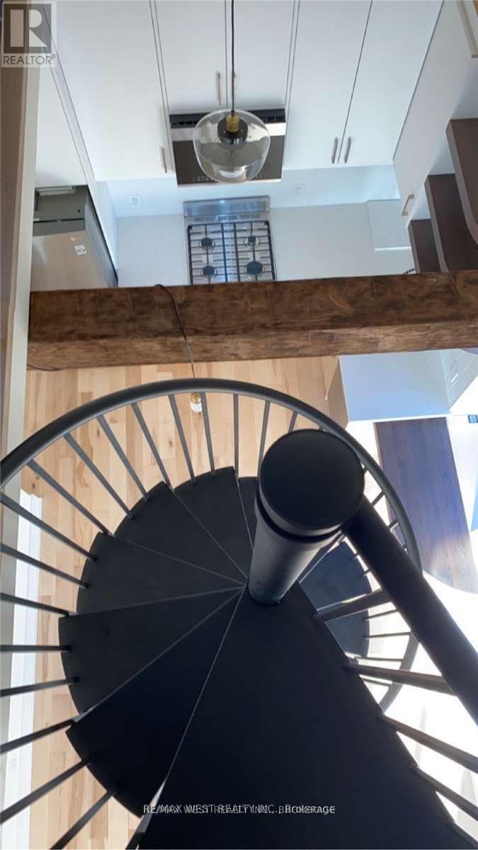 3 - 299 Pacific Avenue, Toronto, Ontario  M6P 2P8 - Photo 6 - W12988812