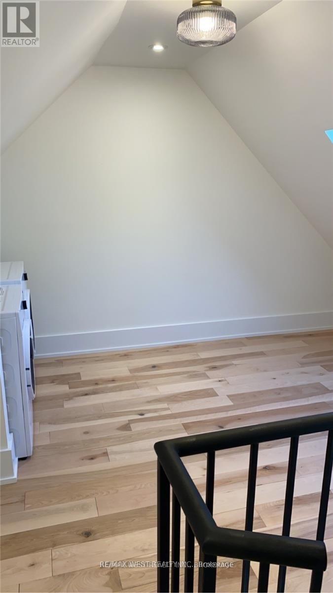 3 - 299 Pacific Avenue, Toronto, Ontario  M6P 2P8 - Photo 7 - W12988812