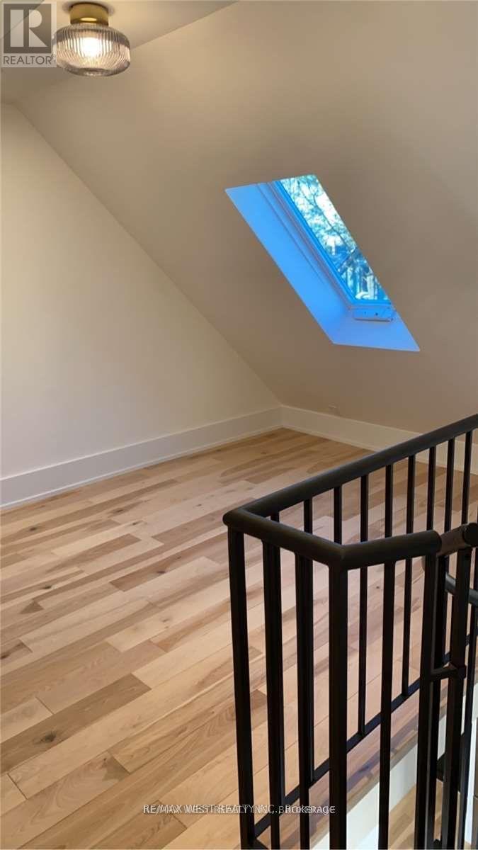 3 - 299 Pacific Avenue, Toronto, Ontario  M6P 2P8 - Photo 8 - W12988812