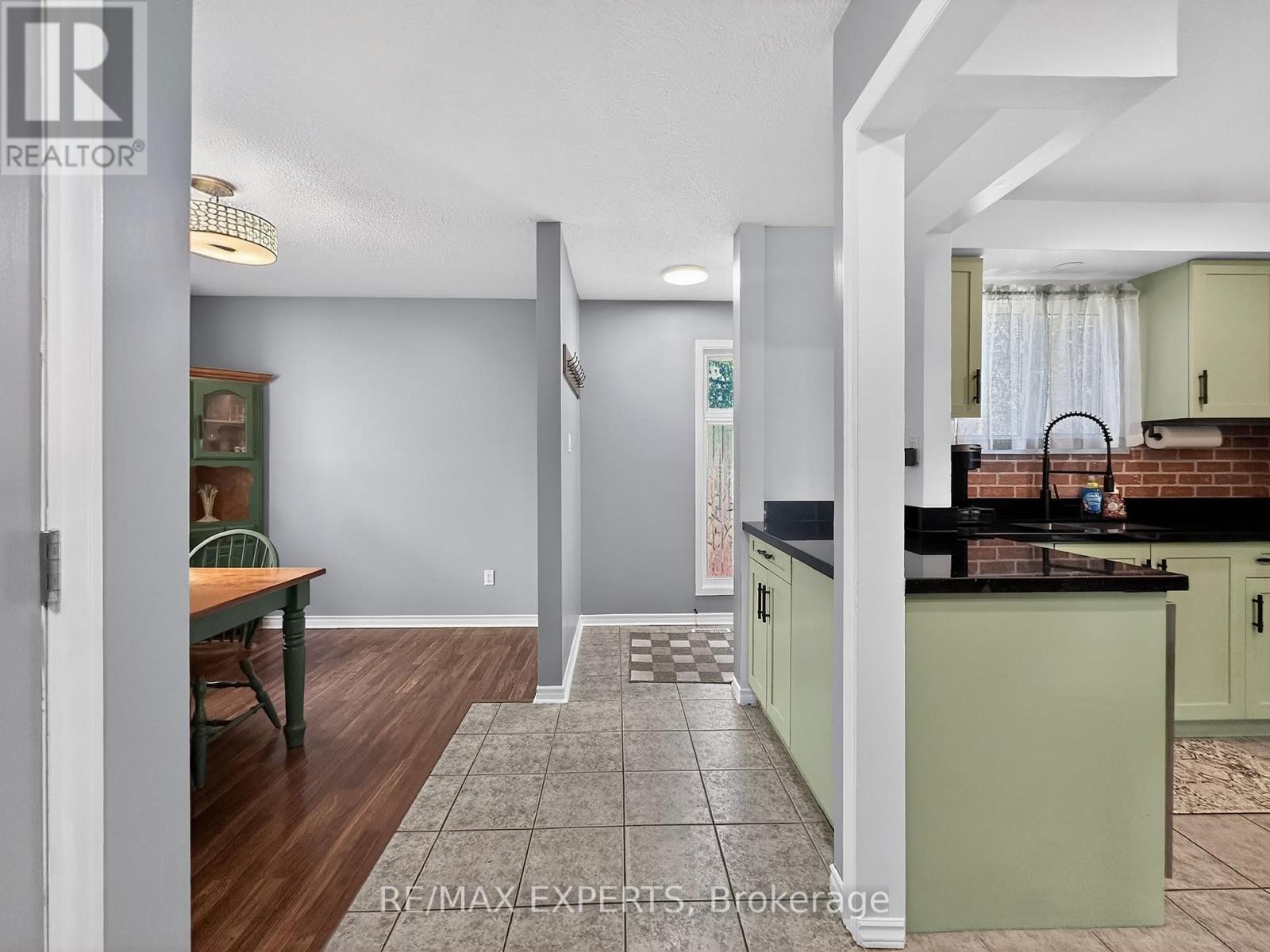 86 Sutter Avenue, Brampton, Ontario  L6Z 1G7 - Photo 4 - W12988816