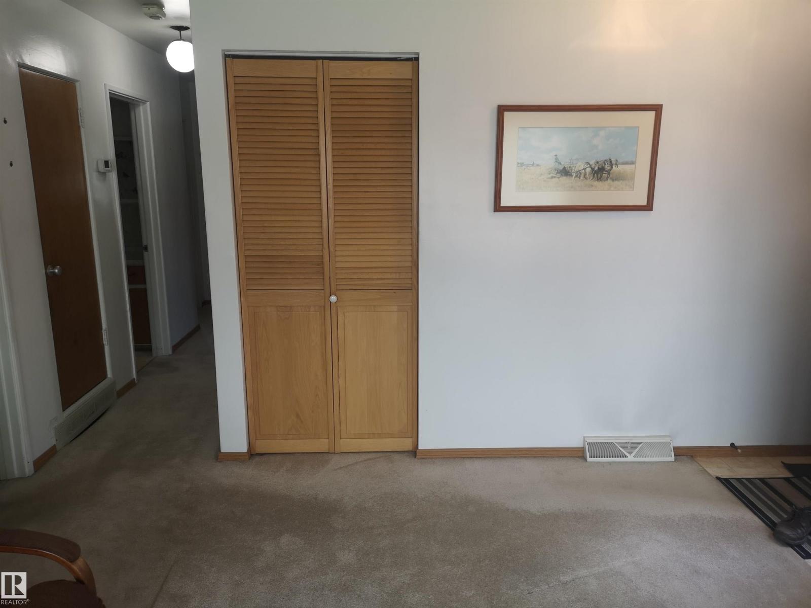 7311 76 St NW NW, Edmonton, Alberta  T6C 2J7 - Photo 11 - E4481955