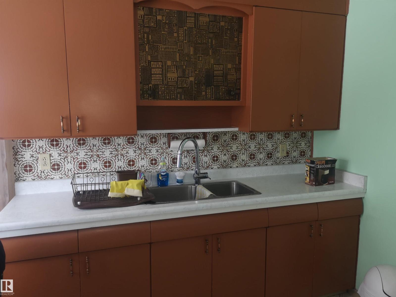 7311 76 St NW NW, Edmonton, Alberta  T6C 2J7 - Photo 8 - E4481955