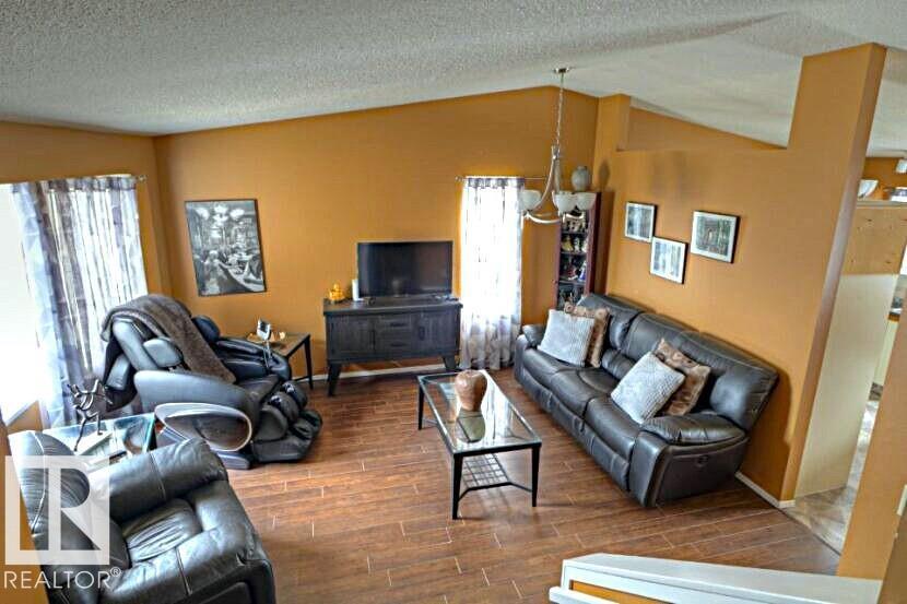 9347 175 Av NW, Edmonton, Alberta  T5Z 2C8 - Photo 9 - E4481402