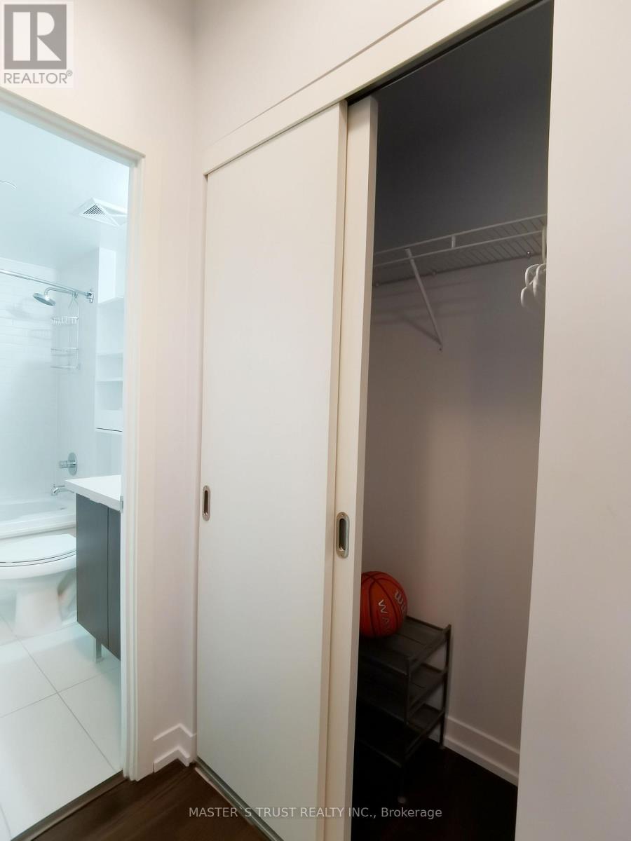 2805 - 21 Widmer Street, Toronto, Ontario  M5V 0B8 - Photo 18 - C12988852