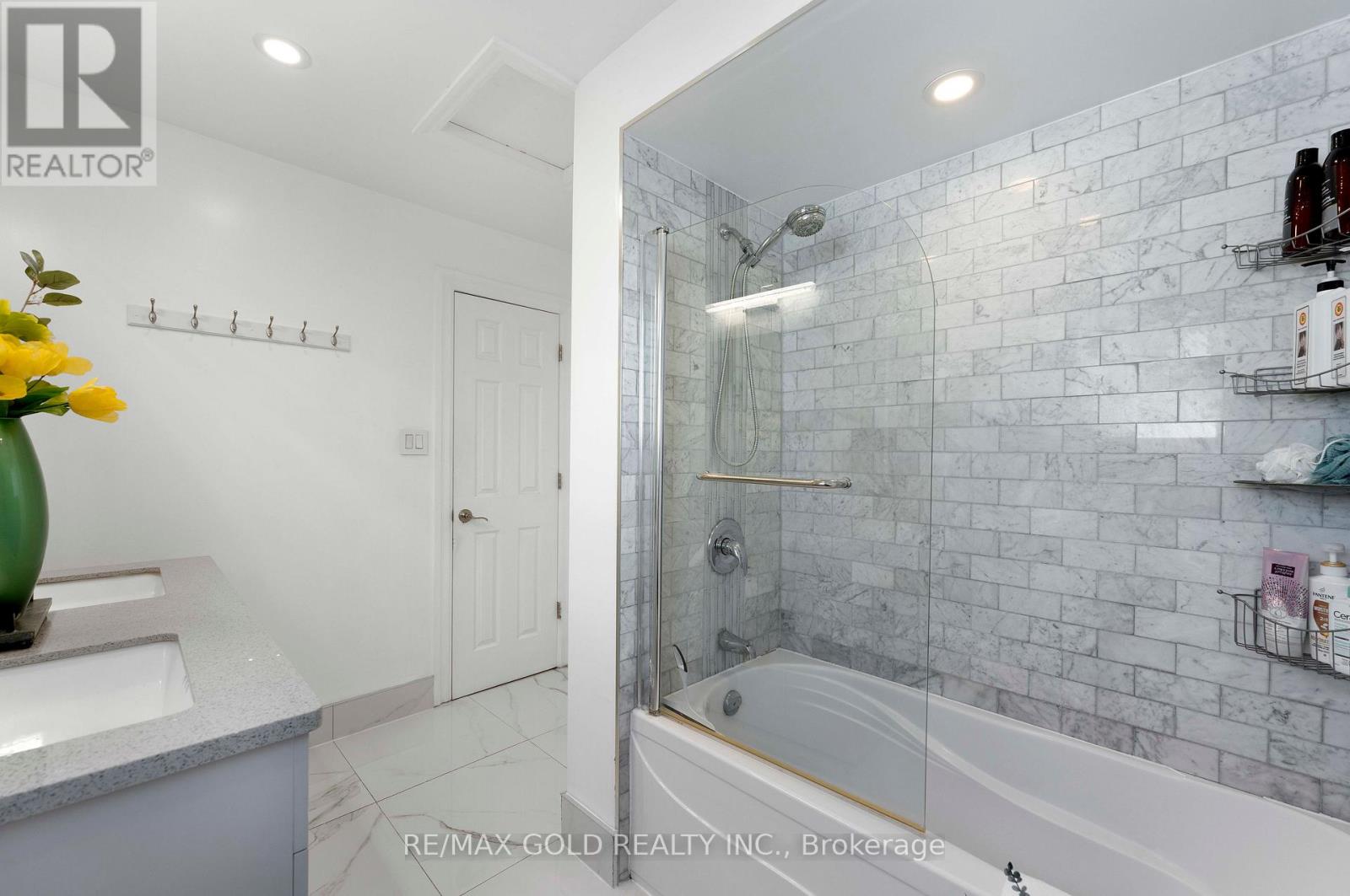 4187 Trellis Crescent, Mississauga, Ontario  L5L 2M1 - Photo 21 - W12983516