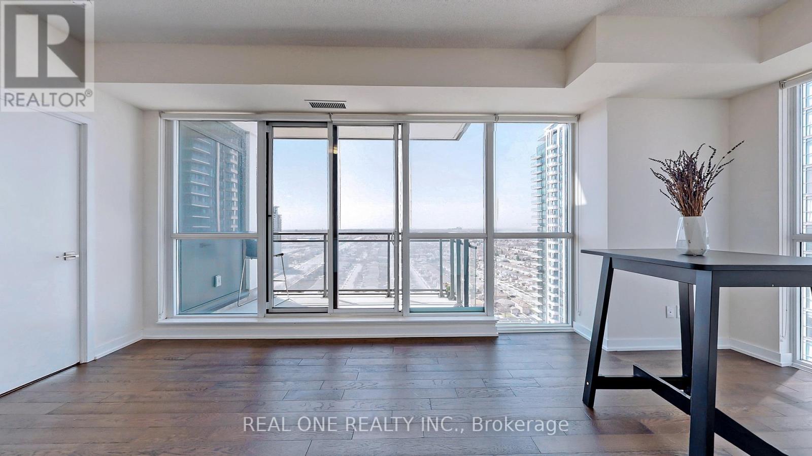 2104 - 510 Curran Place, Mississauga, Ontario  L5B 0J8 - Photo 11 - W12988854