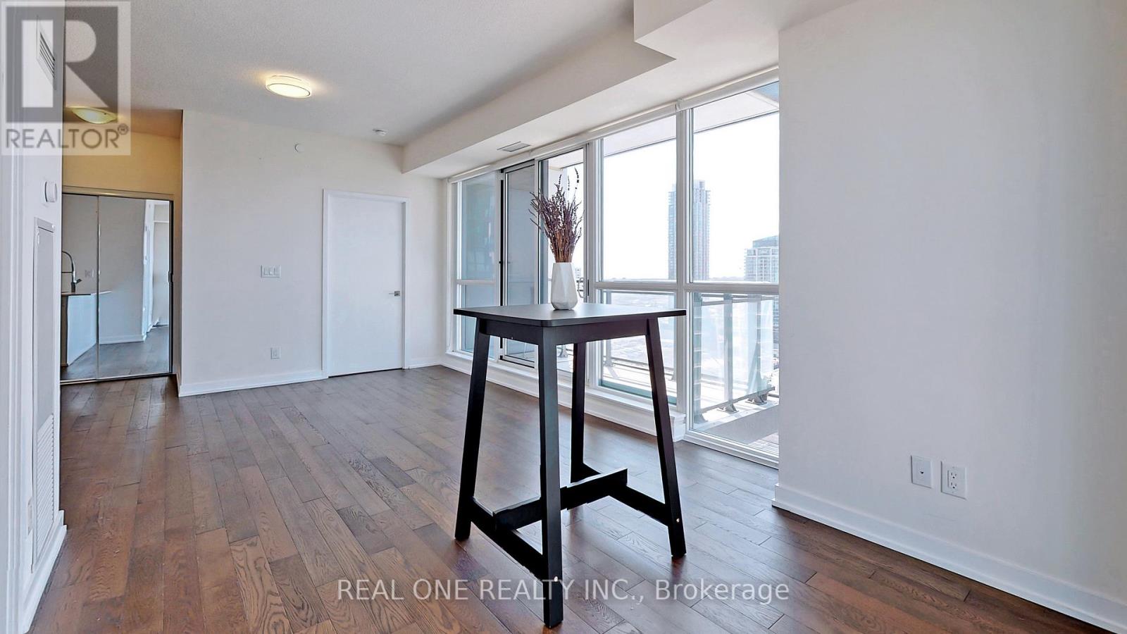 2104 - 510 Curran Place, Mississauga, Ontario  L5B 0J8 - Photo 12 - W12988854