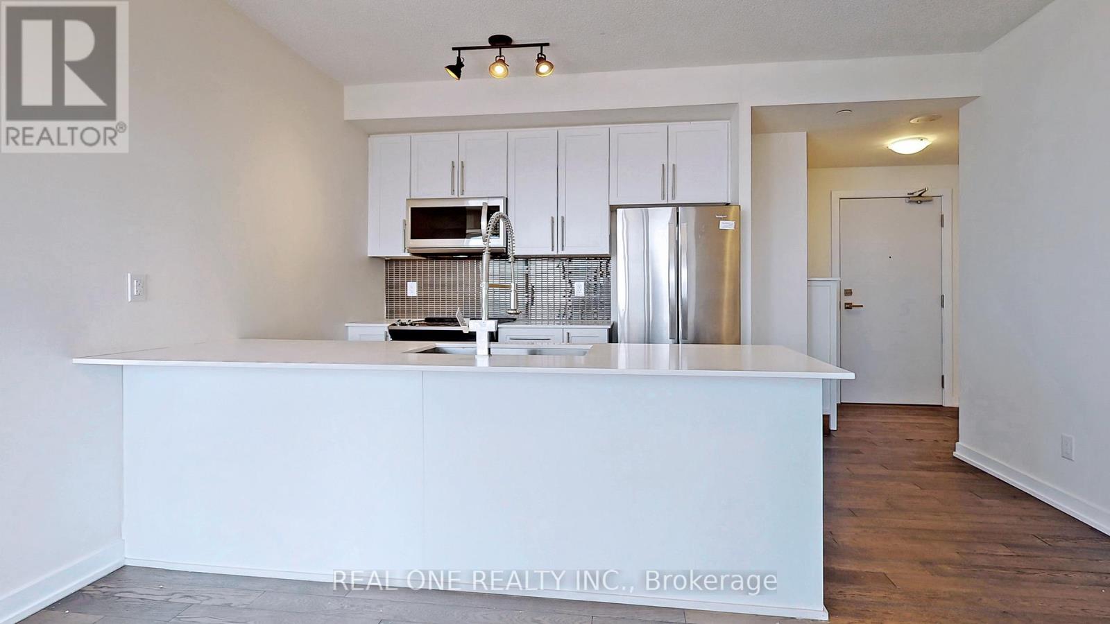 2104 - 510 Curran Place, Mississauga, Ontario  L5B 0J8 - Photo 14 - W12988854