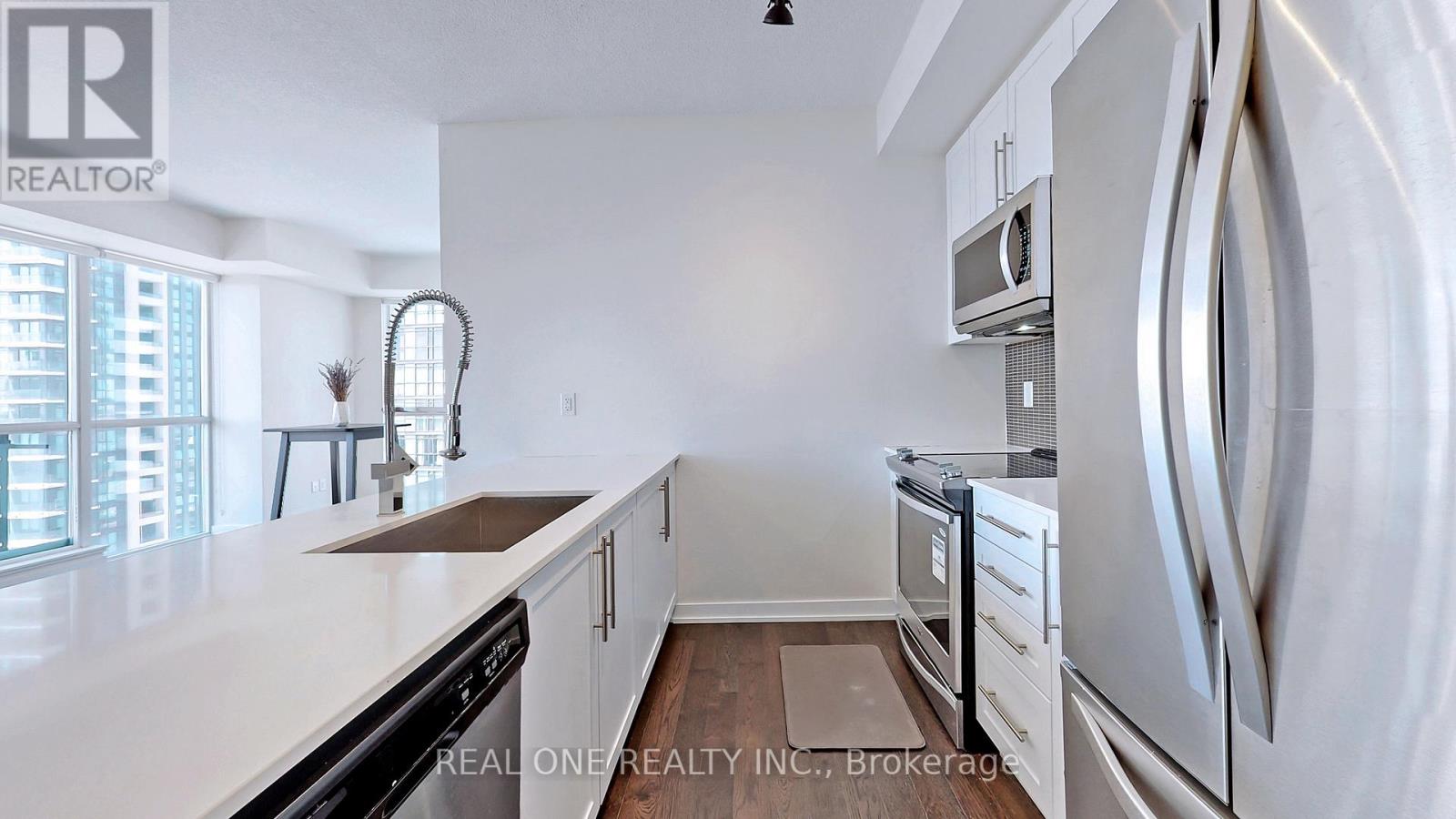 2104 - 510 Curran Place, Mississauga, Ontario  L5B 0J8 - Photo 16 - W12988854