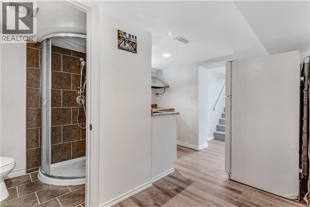 13 Devitt Avenue N, Waterloo, Ontario  N2J 3E7 - Photo 33 - 40814119