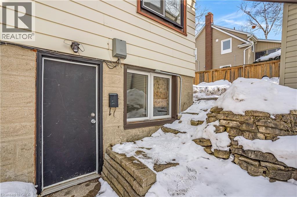 13 Devitt Avenue N, Waterloo, Ontario  N2J 3E7 - Photo 39 - 40814119